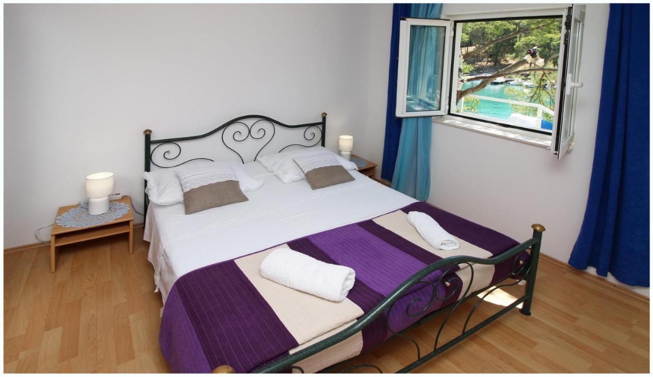 Apartments Elvi - Amazing Position & Parking Primosten Exterior photo
